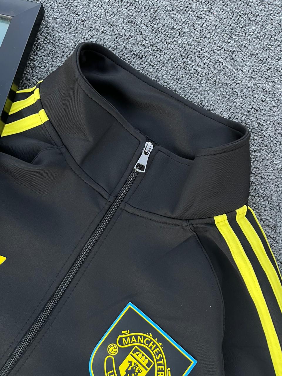 Black Tracksuit - Manchester United - 26